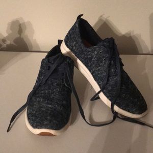 EUC Toms Del Rey sneakers